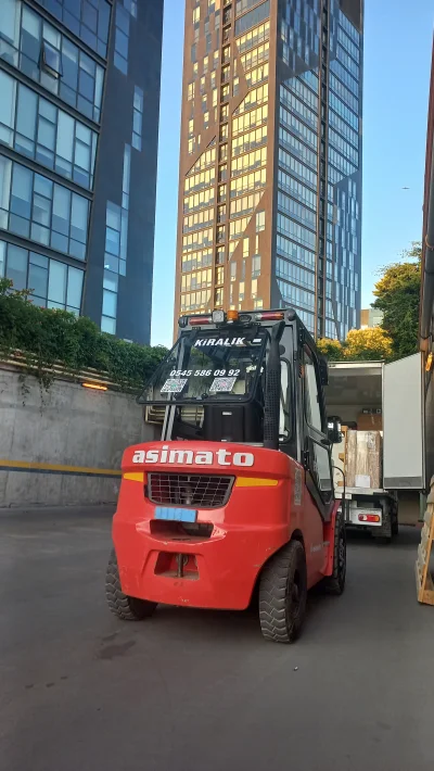 &Uuml;mraniye forklift kiralama 3